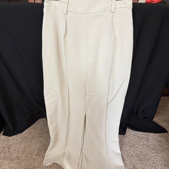 DISSH | Rowan Maxi skirt in Bone; back kick pleat; Size 8 - Picture 3 of 6